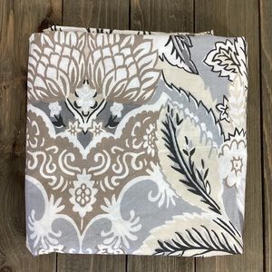 Pottery Barn 2018 Celeste 100% Organic Cotton Shower Curtain 72x72 White Gray